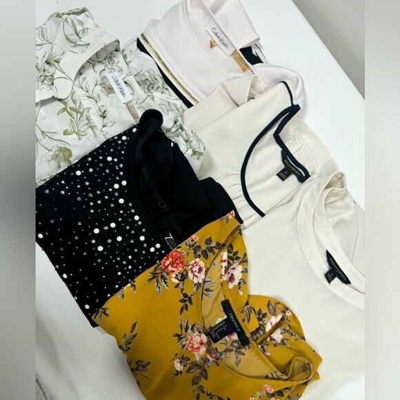 🌻Bundled🌻Banana Republic size small blouses - Picture 1 of 16
